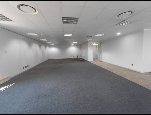 164M² OFFICE TO LET IN BRYANSTON